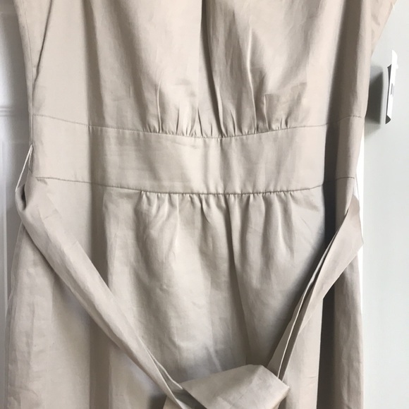 Lightweight, fully lined, ecru dress - Picture 2 of 7